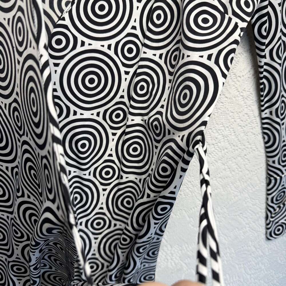 Bebe Wrap Dress Womens Small Black White Geometric Print Long Sleeve Knee Length - Picture 2 of 11